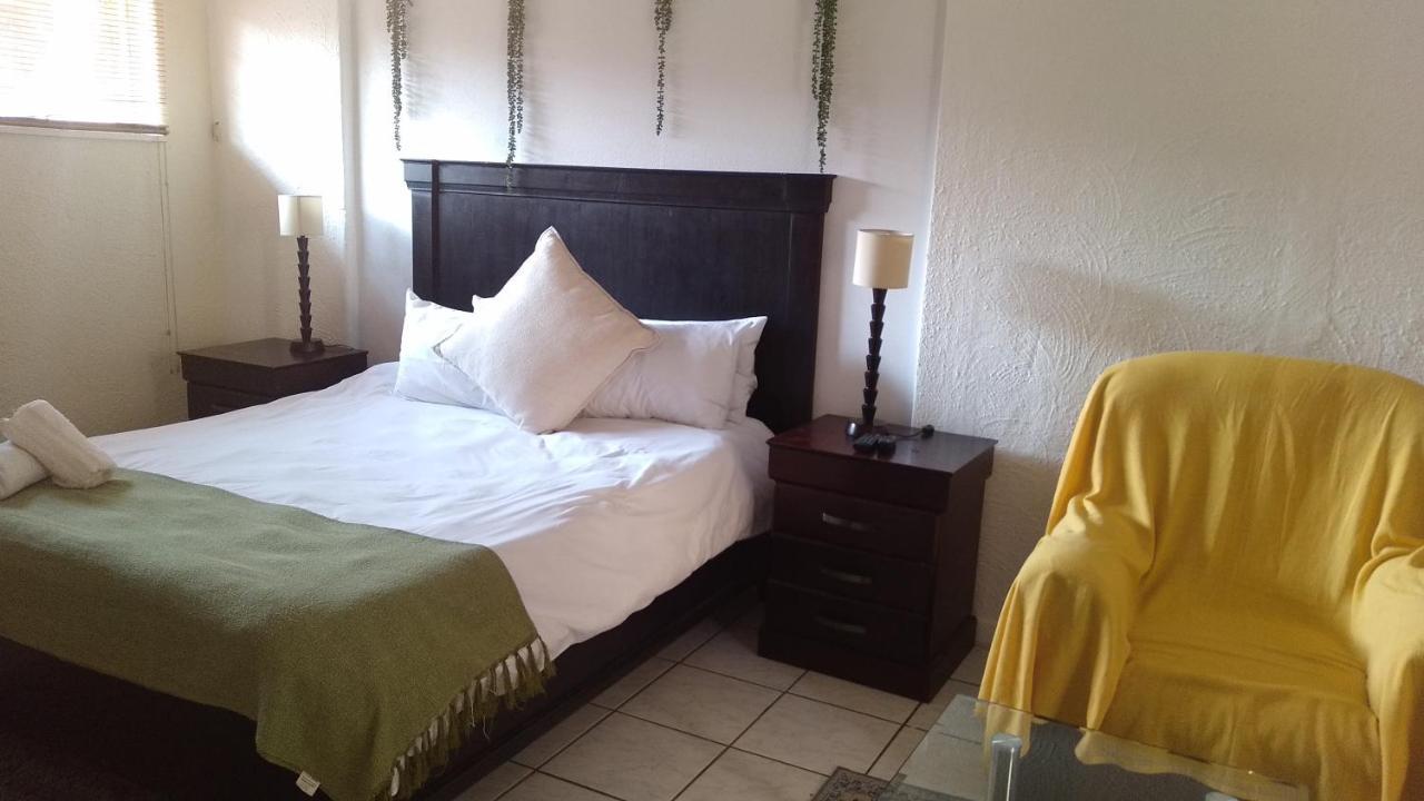 Self-Catering 1Bedr Cottage In Sandton With Free Wifi Йоганнесбурґ Екстер'єр фото